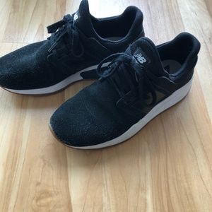 Womens New Balance 247 Sneaker US 7.5 Black Suede